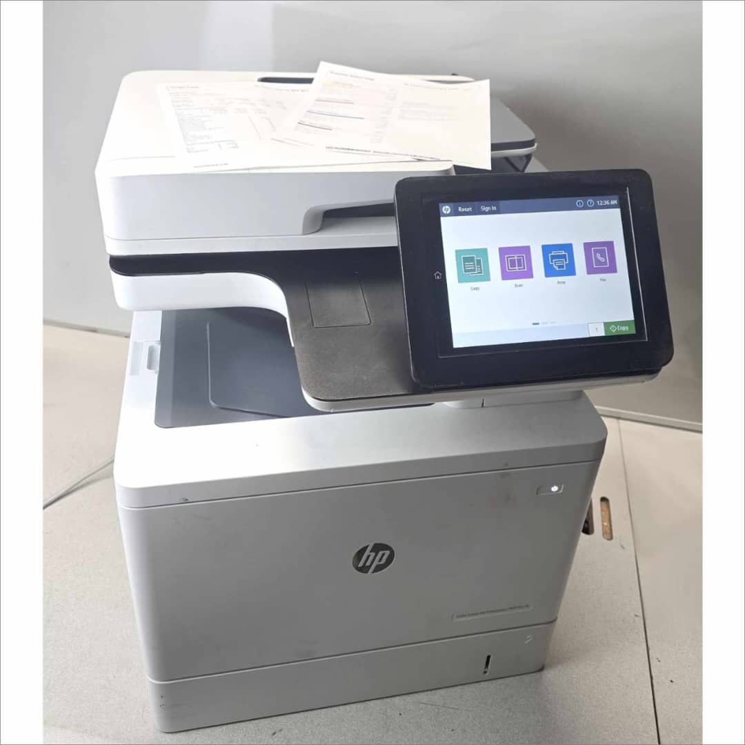 Imprimante multifonction HP LaserJet Enterprise avec écran tactile